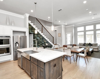 3712 Somerset York Lane - Photo Thumbnail 9