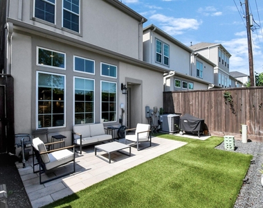 3712 Somerset York Lane - Photo Thumbnail 5