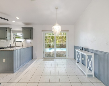 8341 Cardinal Road - Photo Thumbnail 3
