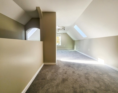 141 Amherst - Photo Thumbnail 11