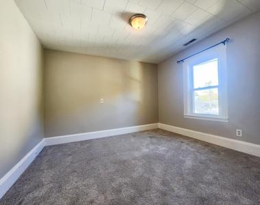 141 Amherst - Photo Thumbnail 5