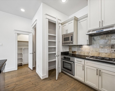 2121 Cohn Street - Photo Thumbnail 11