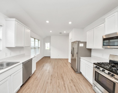 6233 Arcadia Sound Lane - Photo Thumbnail 11