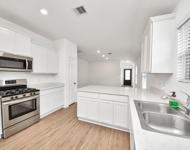 6233 Arcadia Sound Lane - Photo Thumbnail 15