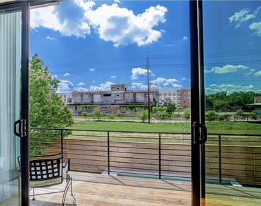 705 Nicholson Street - Photo Thumbnail 9