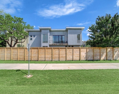 705 Nicholson Street - Photo Thumbnail 38