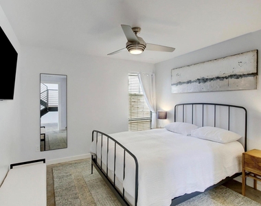705 Nicholson Street - Photo Thumbnail 33