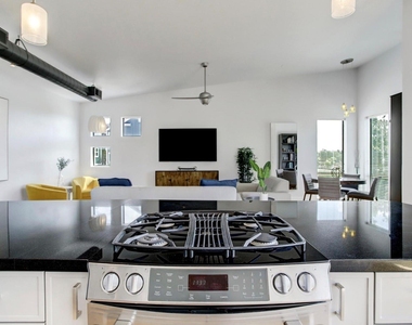 705 Nicholson Street - Photo Thumbnail 13