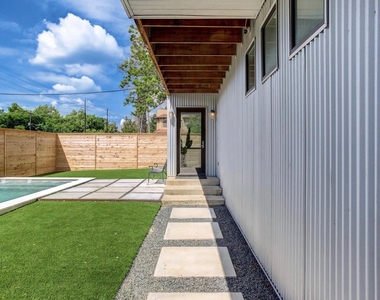 705 Nicholson Street - Photo Thumbnail 4