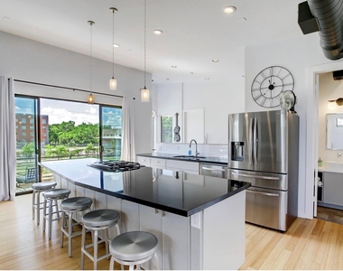 705 Nicholson Street - Photo Thumbnail 16