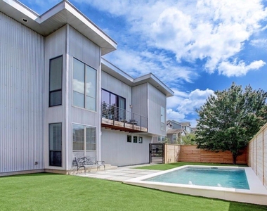 705 Nicholson Street - Photo Thumbnail 45