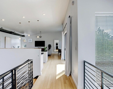 705 Nicholson Street - Photo Thumbnail 8