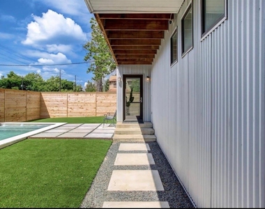705 Nicholson Street - Photo Thumbnail 49