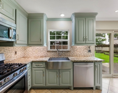 27 W Stony Bridge Court - Photo Thumbnail 11