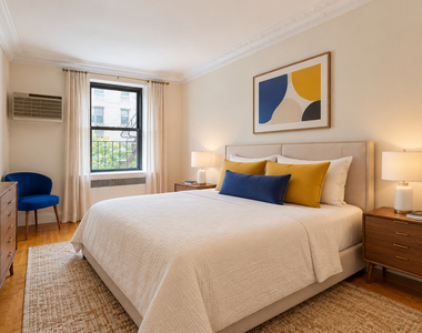 East 78th St & York Ave - Photo Thumbnail 2