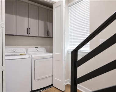 1605 Sylveste Street - Photo Thumbnail 23
