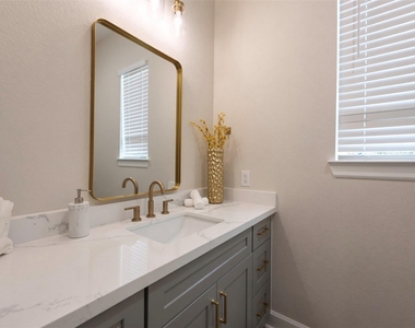 1605 Sylveste Street - Photo Thumbnail 22