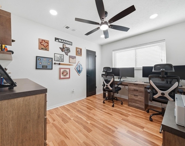4035 Cedar Forest Drive - Photo Thumbnail 5