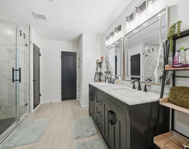 4035 Cedar Forest Drive - Photo Thumbnail 10