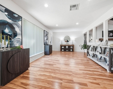 4035 Cedar Forest Drive - Photo Thumbnail 2