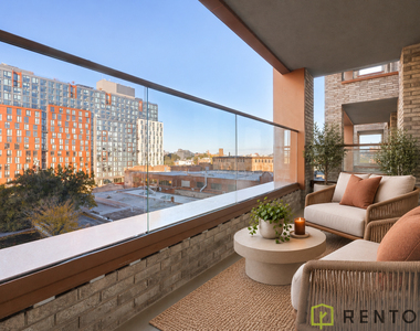 1060 Pacific Street - Photo Thumbnail 5