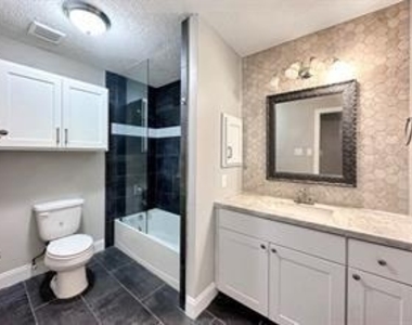 5450 Fern Park Drive - Photo Thumbnail 7