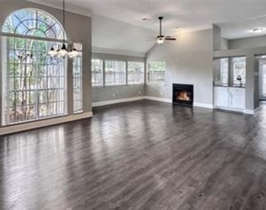 5450 Fern Park Drive - Photo Thumbnail 2