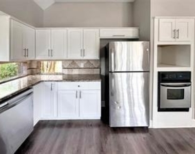5450 Fern Park Drive - Photo Thumbnail 4