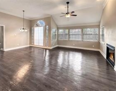 5450 Fern Park Drive - Photo Thumbnail 1