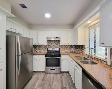 80 Fallenstone Drive - Photo Thumbnail 21