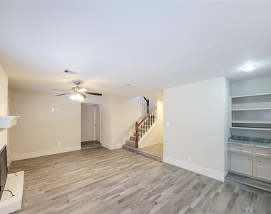80 Fallenstone Drive - Photo Thumbnail 24
