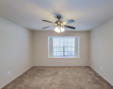 80 Fallenstone Drive - Photo Thumbnail 27