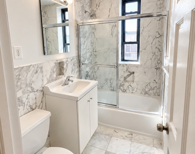 East 78 Street - Photo Thumbnail 6