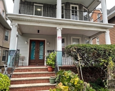 739 East 5 Street - Photo Thumbnail 12