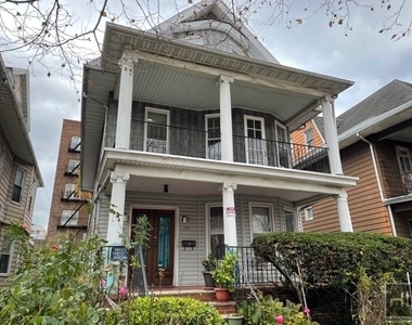 739 East 5 Street - Photo Thumbnail 15