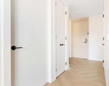 1060 Pacific Street - Photo Thumbnail 3
