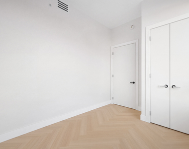 1060 Pacific Street - Photo Thumbnail 4