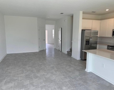 3223 Laurent Loop - Photo Thumbnail 4