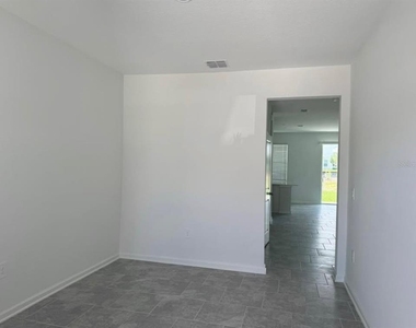 3223 Laurent Loop - Photo Thumbnail 2