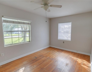 3320 Lila Drive - Photo Thumbnail 6