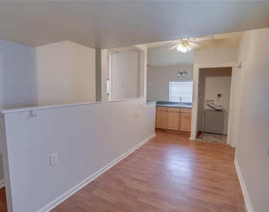 3320 Lila Drive - Photo Thumbnail 14