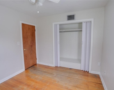 3320 Lila Drive - Photo Thumbnail 9