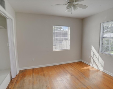 3320 Lila Drive - Photo Thumbnail 8