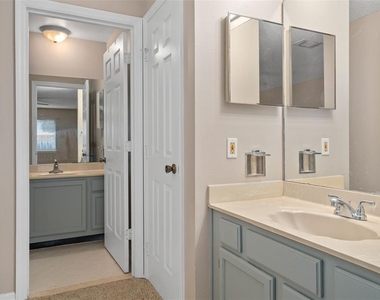8209 Olympia Court - Photo Thumbnail 10