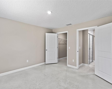 921 E Clifford Avenue - Photo Thumbnail 10