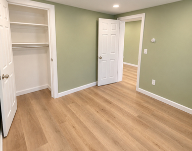 18-49 26th Road - Photo Thumbnail 2