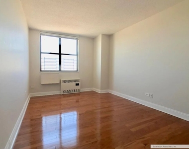 3333 Broadway - Photo Thumbnail 4