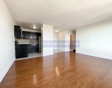 3333 Broadway - Photo Thumbnail 1