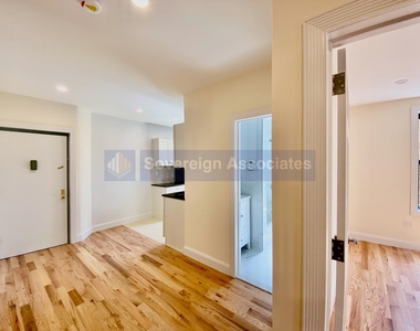 686 West 204th Street - Photo Thumbnail 16