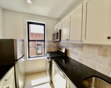 686 West 204th Street - Photo Thumbnail 2